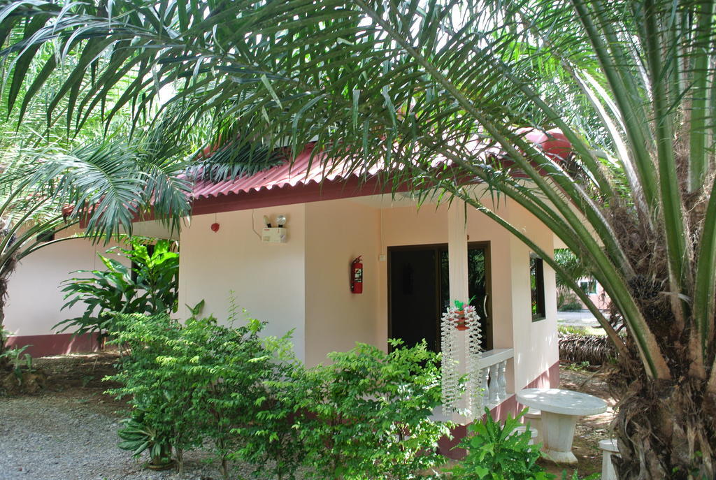 Bantatuk Resort & Restaurant Ban Tha Khun Eksteriør bilde