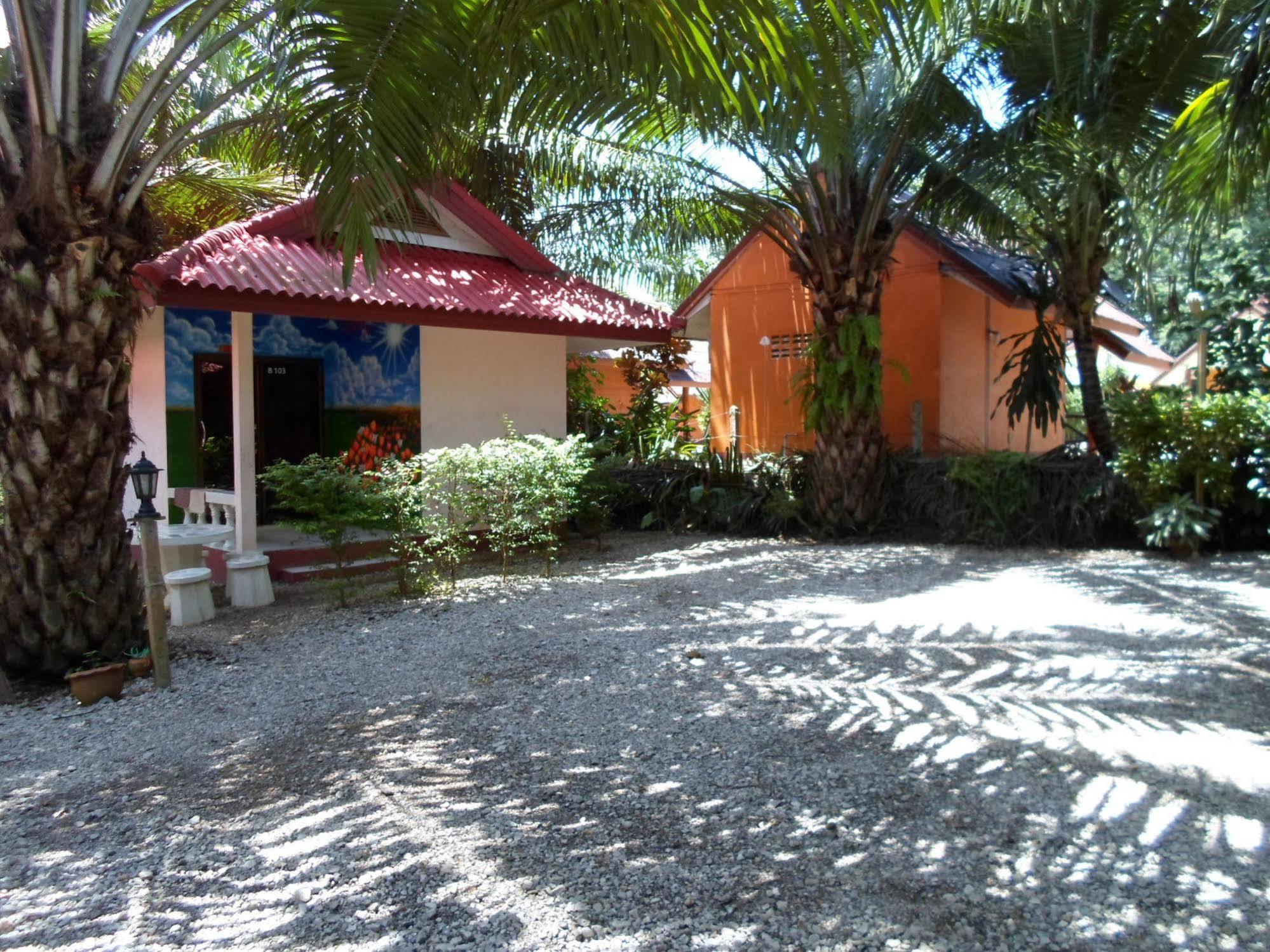 Bantatuk Resort & Restaurant Ban Tha Khun Eksteriør bilde